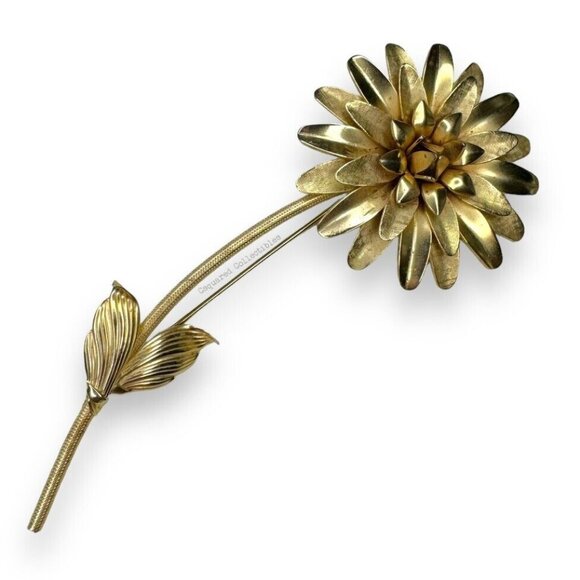 kramer Jewelry - Kramer Gold Tone Flower Brooch Vintage Roll Over Clasp